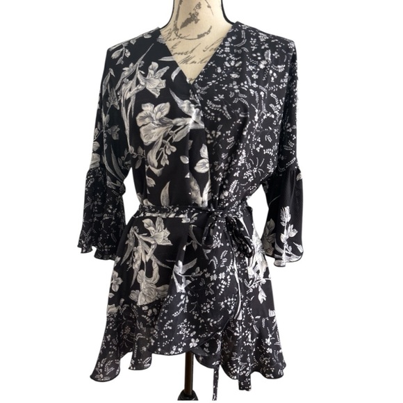 FRENCH CONNECTION wrap top, sz L, black white floral Ruffle,3/4 bell sleeves - Picture 1 of 8